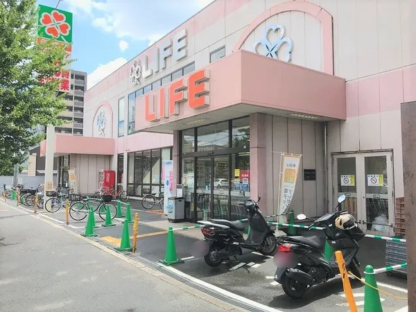 徒歩10分。
