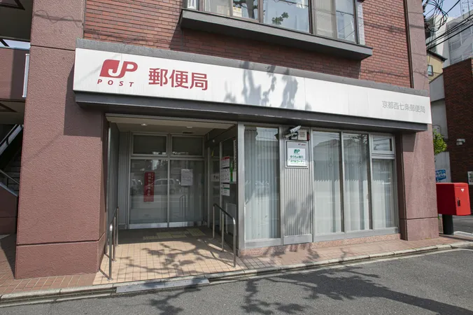 徒歩1分。