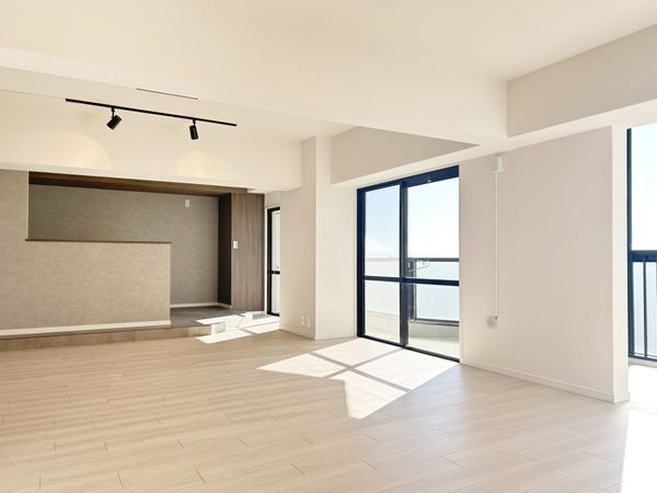 嵐山ロイアルハイツ 3号棟 リビング 嵐山ロイアルハイツ 3号棟 リビング