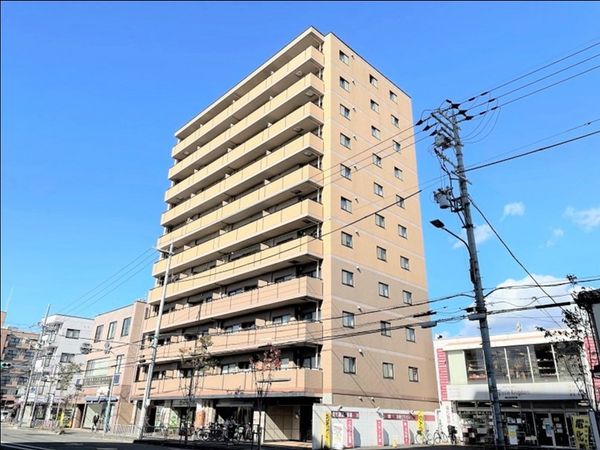 ヴィヴァーチェ西院 外観