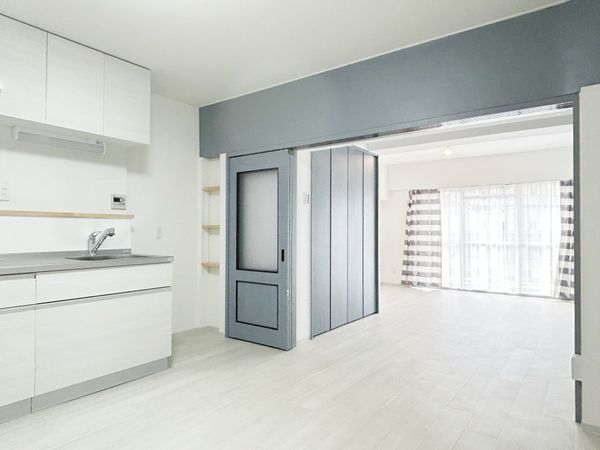 四条グランドハイツ A棟 リビング