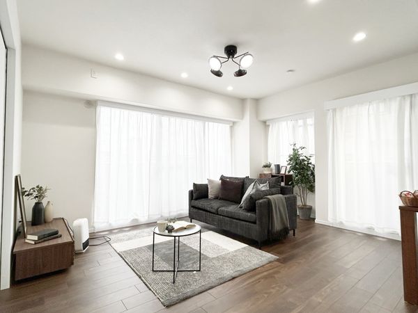 ロイヤルシャトー葛野 リビング