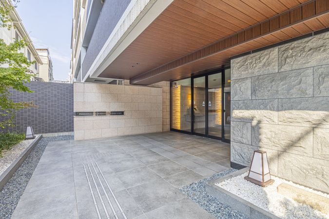 プレサンスロジェ京都西大路 エントランス エントランス