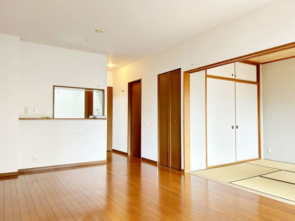 サンシティ西京極 2番館 リビング