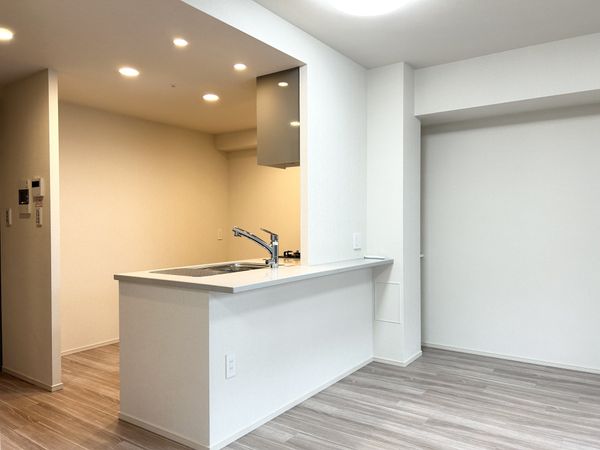 シャリエ京都円町 リビング シャリエ京都円町 リビング