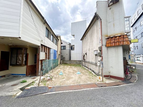 泉町五丁目 土地 前面道路含む外観 泉町五丁目 土地 前面道路含む外観