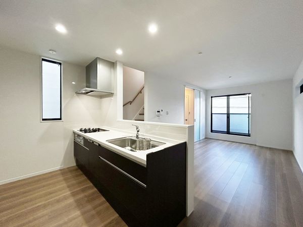 豊中市庄内幸町3丁目 新築戸建 リビング 豊中市庄内幸町3丁目 新築戸建 リビング