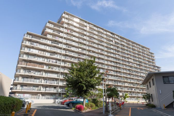 ユニライフ北大阪 2号棟 外観