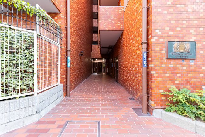 ライオンズマンション第6江坂 エントランス エントランス