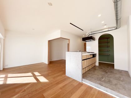 ユニライフ北大阪 1号棟 リビング