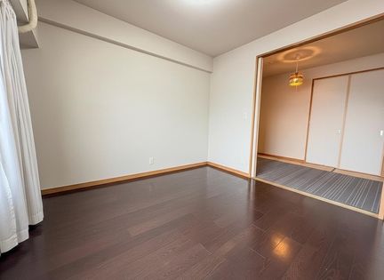 ネバーランド江坂江の木町 室内