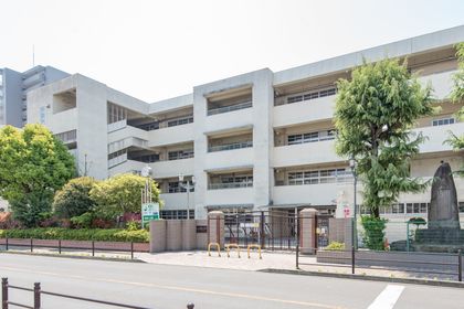 セレッソコート江坂 吹田市立豊津第一小学校(約320m) 吹田市立豊津第一小学校(約320m)