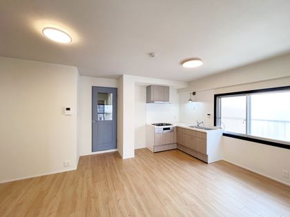 シャンボール第2東三国 リビング