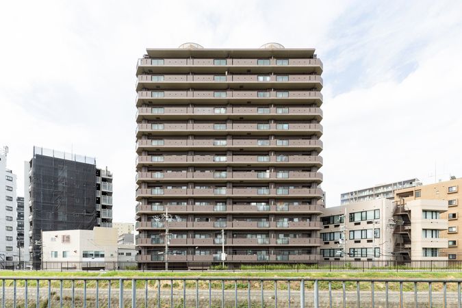 デュアル江坂広芝町 外観