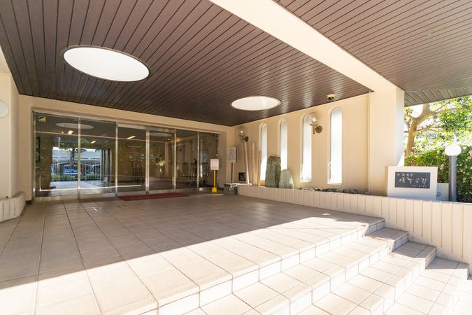 日商岩井緑地公園マンション エントランス 日商岩井緑地公園マンション エントランス