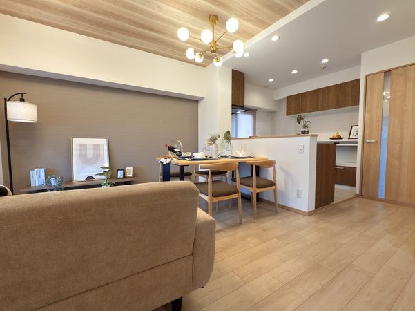 セントポリア北大阪ヴィゾン弐番館 リビング