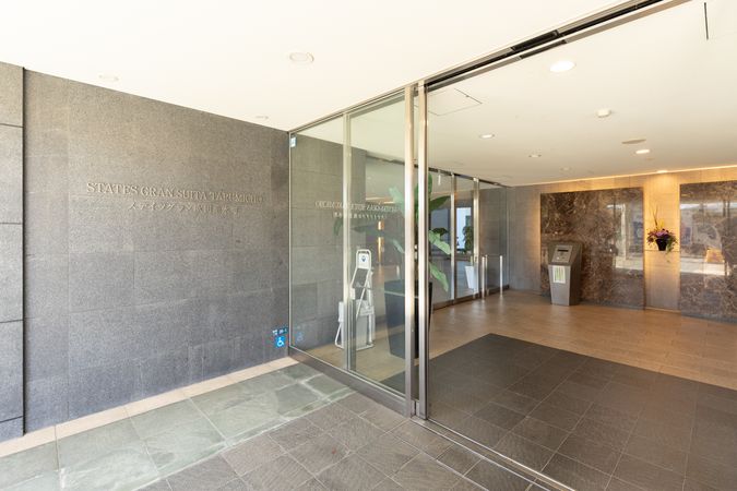 ステイツグラン吹田垂水町 エントランス ステイツグラン吹田垂水町 エントランス