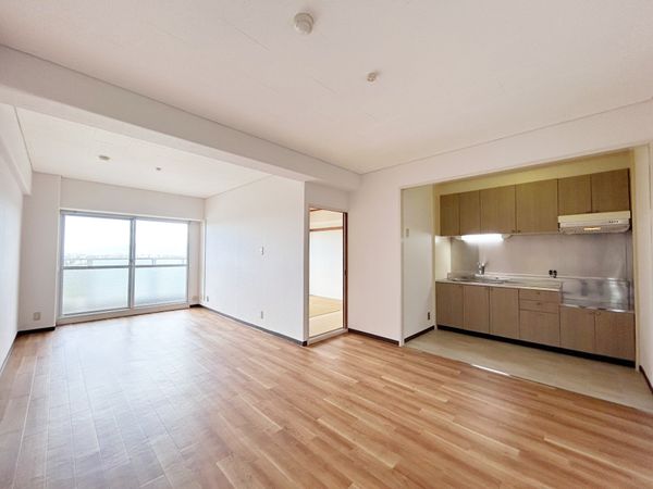 日商岩井緑地公園マンション リビング 日商岩井緑地公園マンション リビング