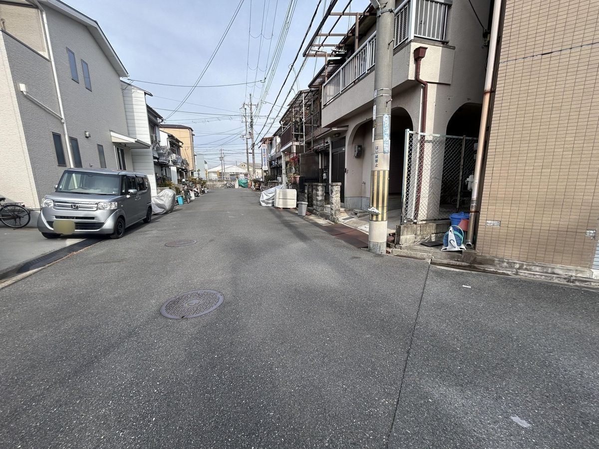 前面道路含む外観