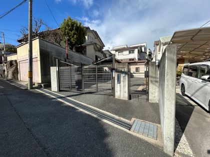 吹田市千里丘西 土地 前面道路含む外観
