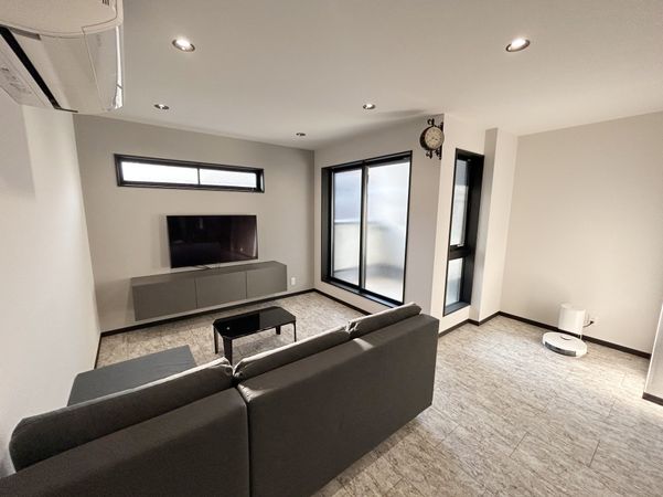 摂津市千里丘東四丁目 中古戸建 リビング