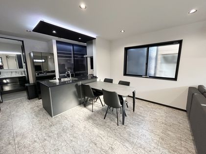 摂津市千里丘東四丁目 中古戸建 リビング