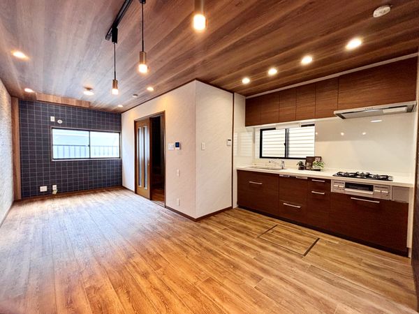 吹田市南正雀4丁目 中古戸建 リビング