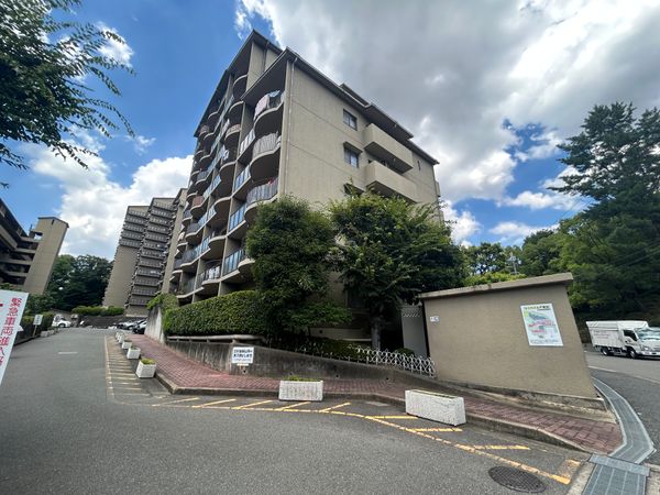 ユニハイム千里丘 1号棟 外観 ユニハイム千里丘 1号棟 外観