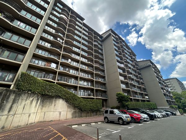 ユニハイム千里丘 1号棟 外観 ユニハイム千里丘 1号棟 外観