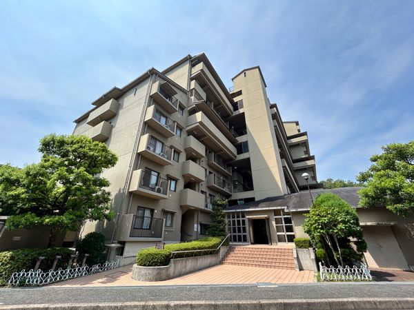 ユニハイム千里丘 1号棟 外観 ユニハイム千里丘 1号棟 外観