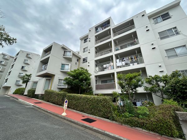 千里月見ヶ丘ハイツ A棟 外観 千里月見ヶ丘ハイツ A棟 外観