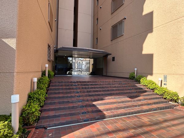 吹田ロイヤルマンション エントランス 吹田ロイヤルマンション エントランス