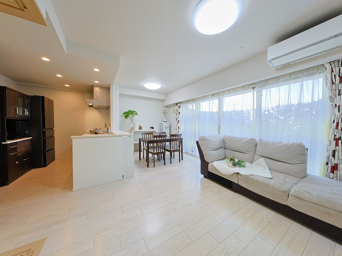 ミリカ・ガーデン リビング リビング