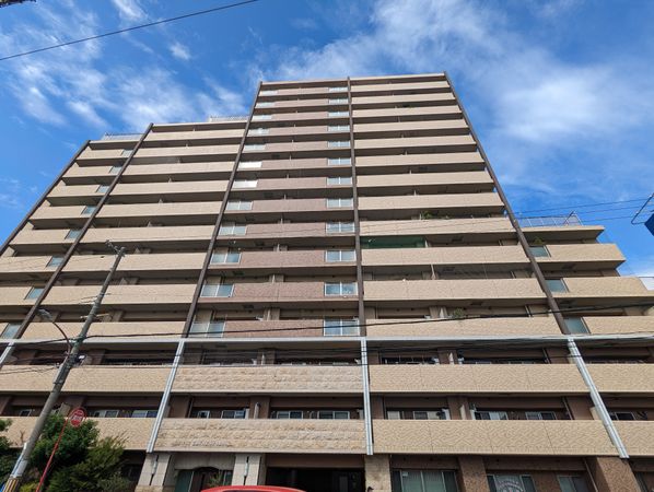 エイジングコート千里丘 外観