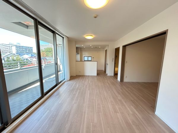 ルネシーズンズ千里の丘 1番館 リビング