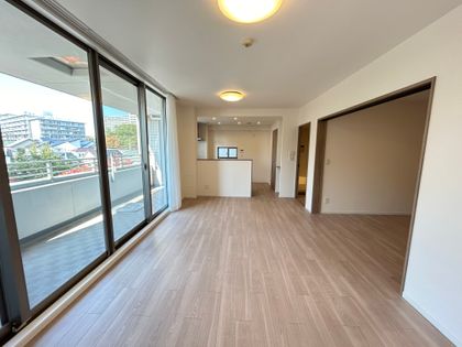 ルネシーズンズ千里の丘 1番館 リビング