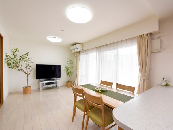 ソフィア千里丘ブライトスクエア リビング