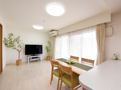 ソフィア千里丘ブライトスクエア リビング