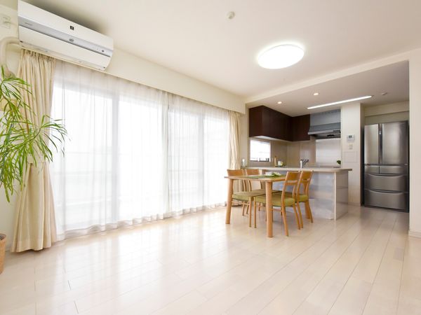 ソフィア千里丘ブライトスクエア リビング