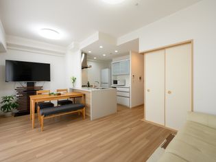 ローレルスクエア健都ザ・レジデンス Fifth stage リビング