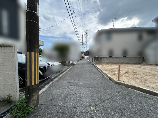 前面道路含む外観