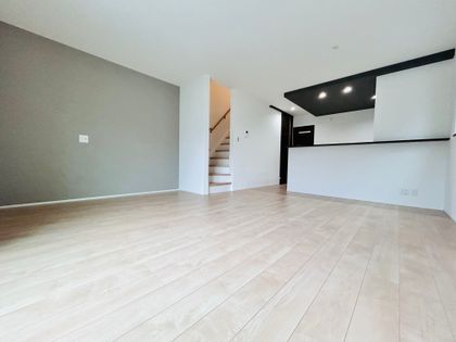 大庄北1丁目新築戸建 リビング