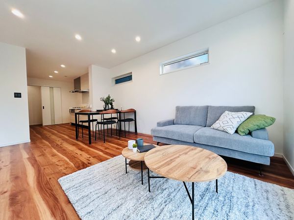 大庄北5丁目新築戸建 リビング