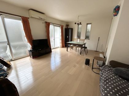 【稲葉荘2丁目 中古戸建】 リビング