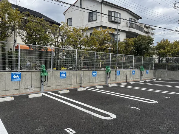 敷地内駐車場セントポリア武庫之荘　阪急神戸線「武庫之荘」駅　徒歩4分