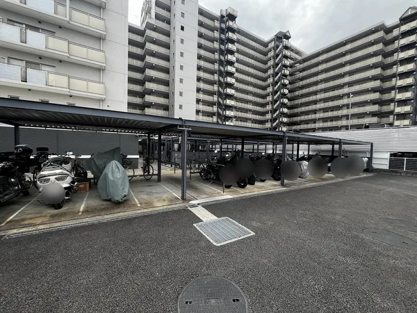 敷地内駐輪場セントポリア武庫之荘　阪急神戸線「武庫之荘」駅　徒歩4分