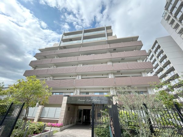 プレサンスロジェ武庫之荘 外観