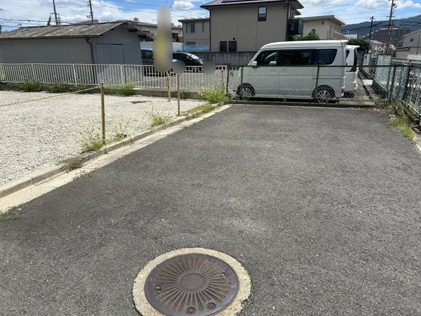 前面道路含む外観
