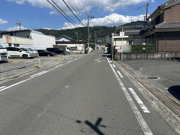 前面道路含む外観