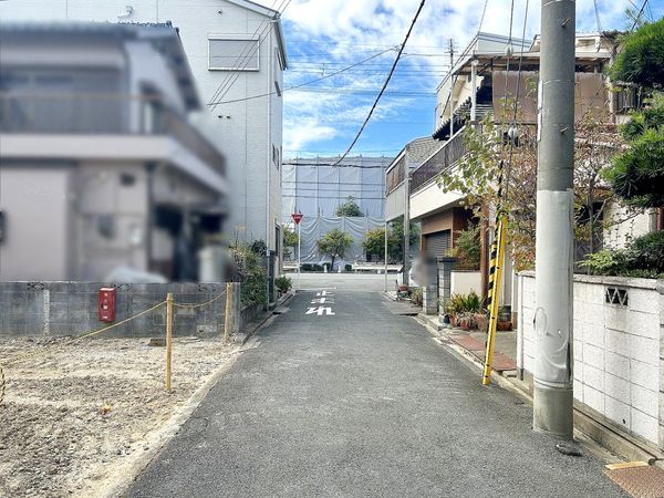 東大阪市南鴻池町2丁目 前面道路含む外観 東大阪市南鴻池町2丁目 前面道路含む外観